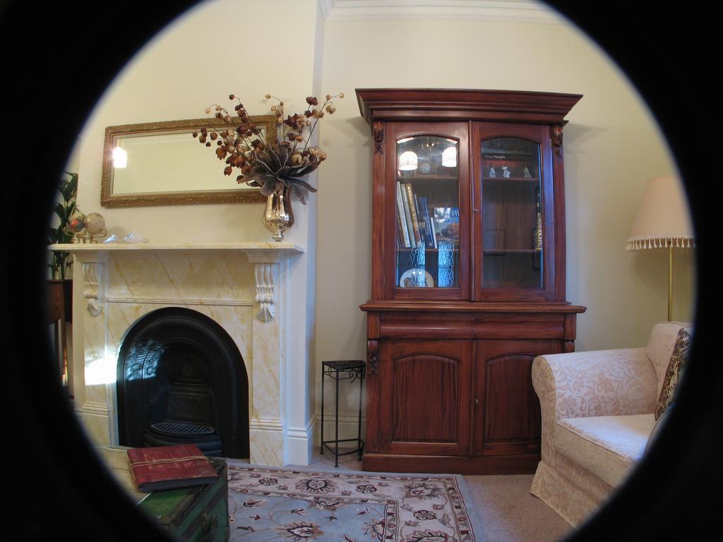 Ellie'S Place On City Park Launceston Room photo