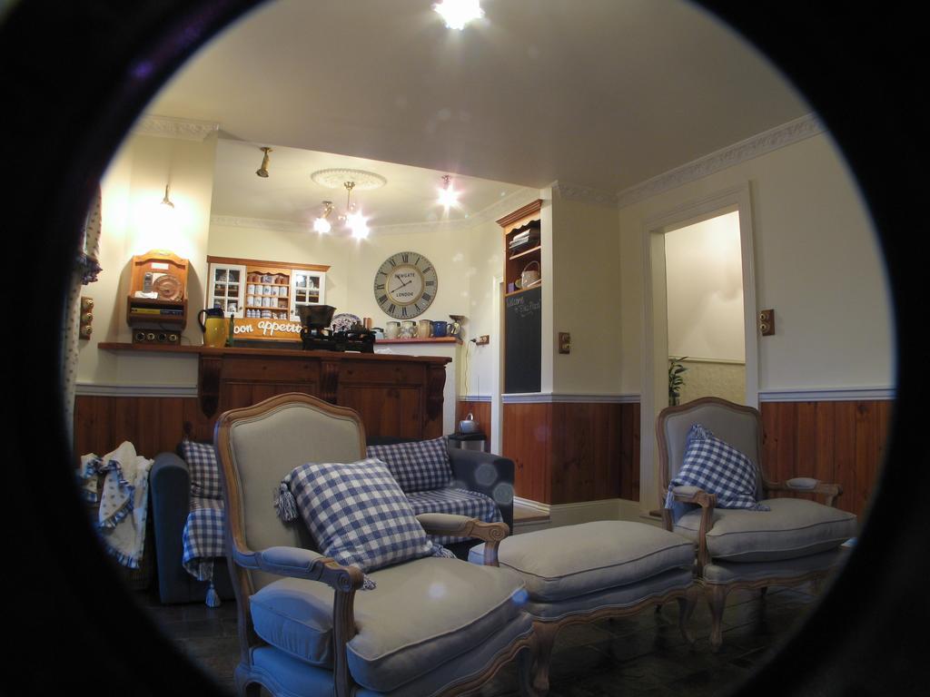 Ellie'S Place On City Park Launceston Room photo