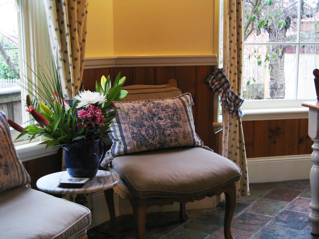 Ellie'S Place On City Park Launceston Room photo