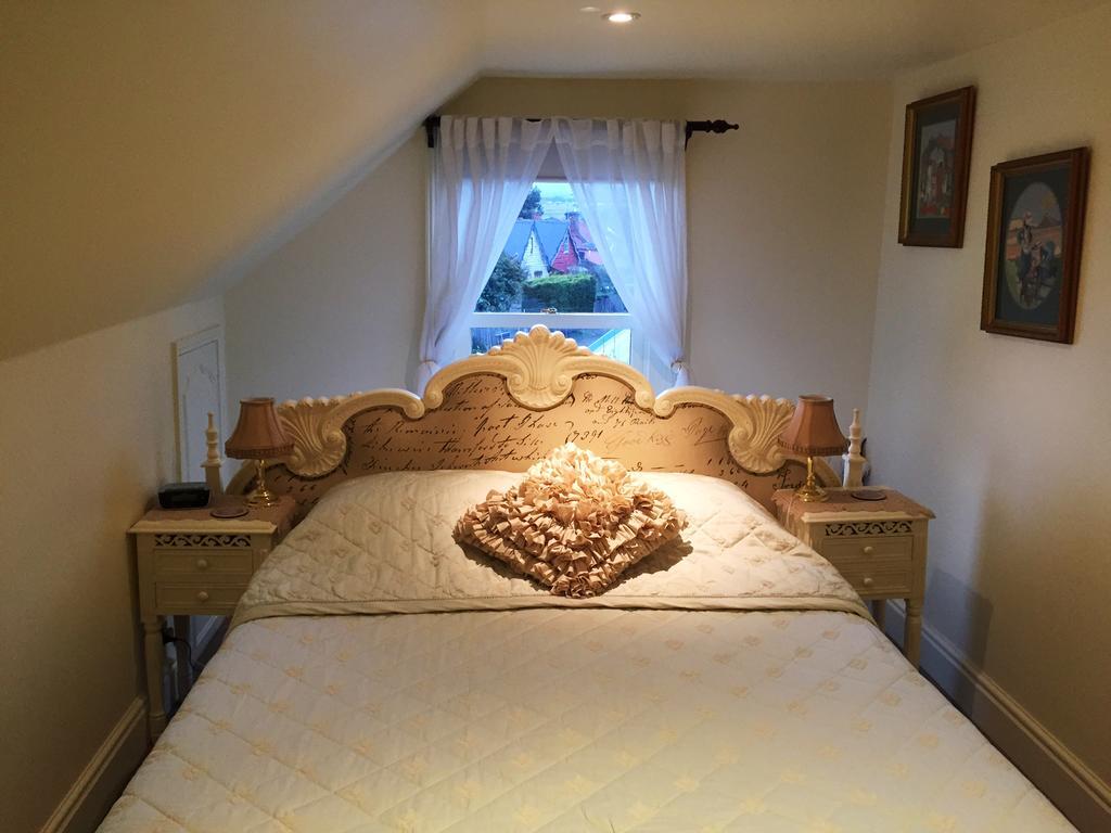 Ellie'S Place On City Park Launceston Room photo
