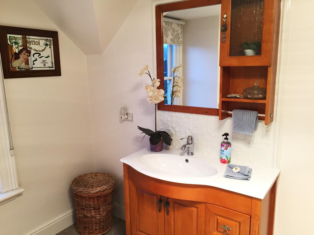 Ellie'S Place On City Park Launceston Room photo